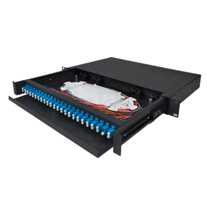 FIBER OPTIC PATCH PANEL sa 24 SC SIMPLEX adaptera i 24 MULTIMODE OM3 pigtaila - PUN